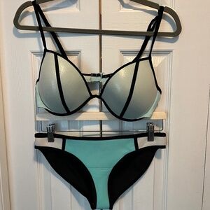 Triangl size M bikini